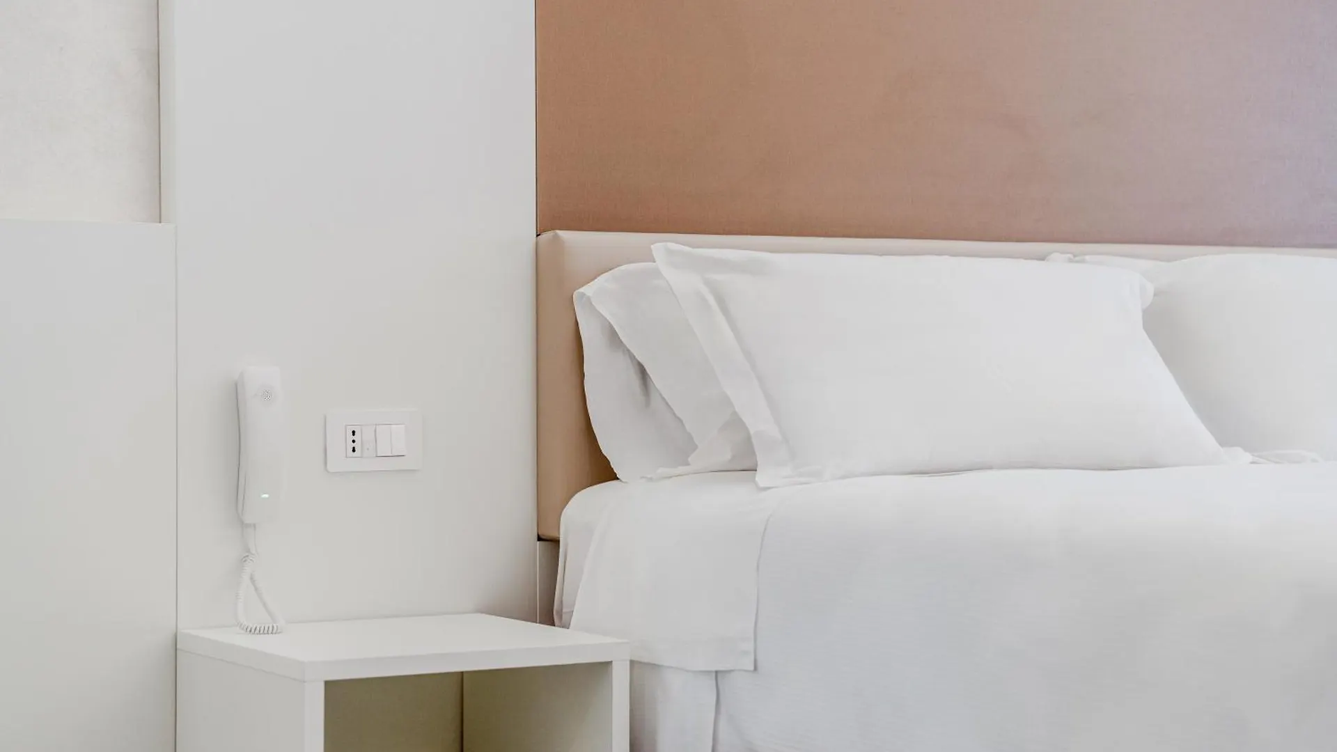 Room Milano Navigli 0*, Milan