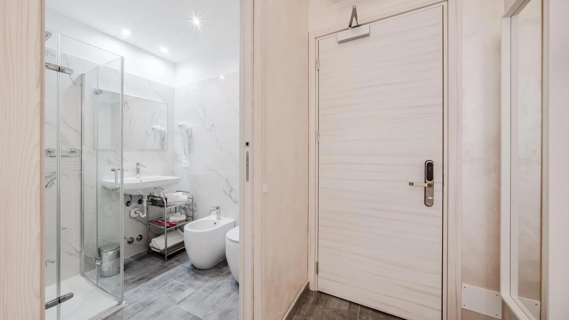 Room Milano Navigli Italy