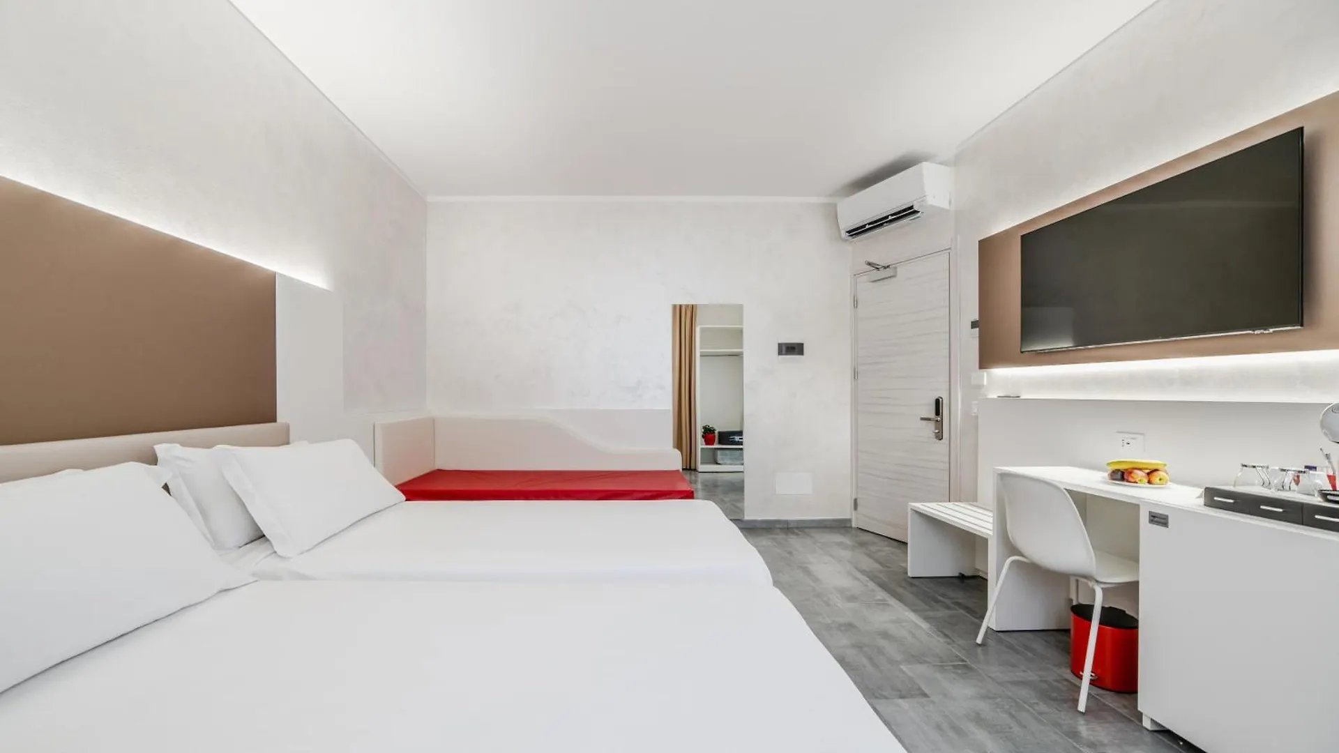 Room Milano Navigli 0*, Milan Italy