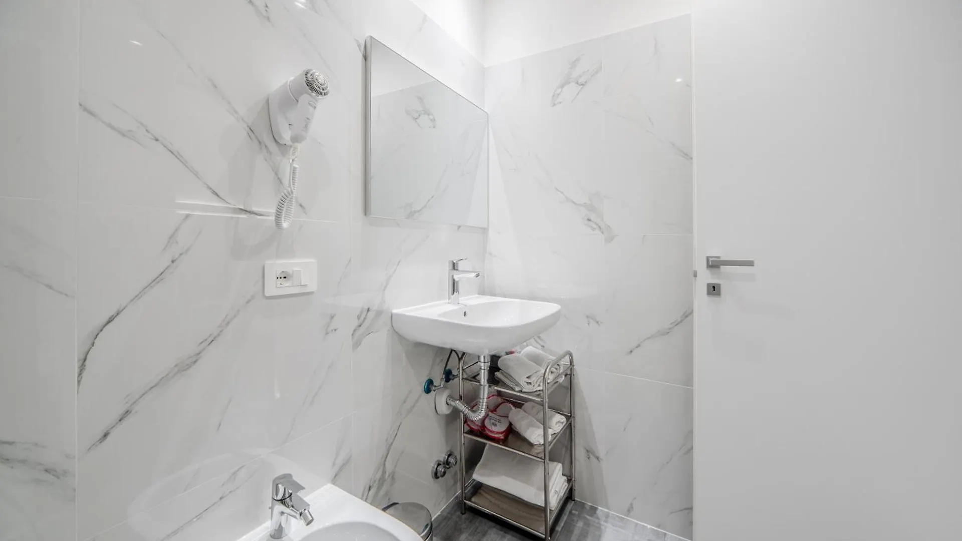 Room Milano Navigli 0*, Milan